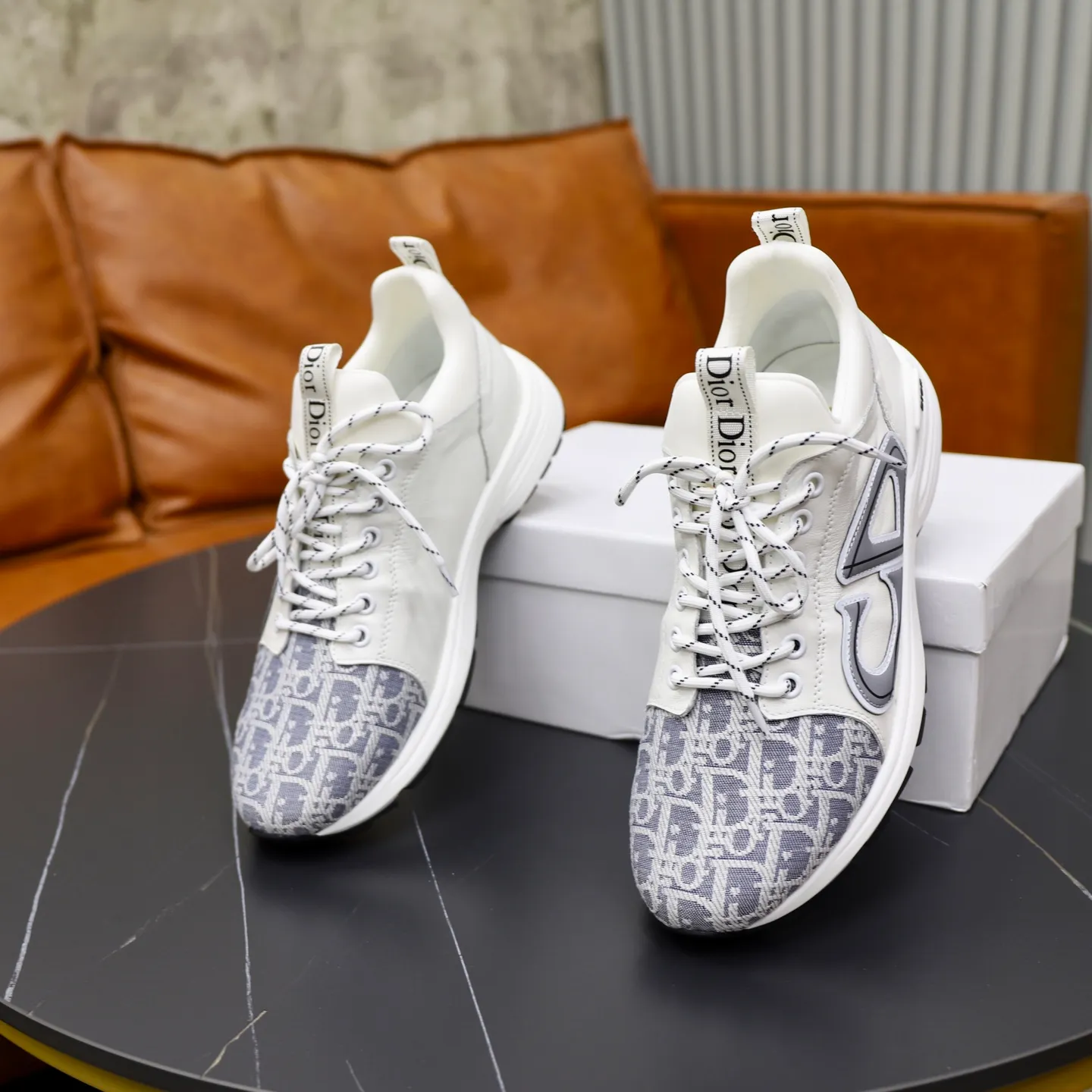 Ex-factory price: 462💰🙅‍♂️🙅‍♂️🙅‍♂️ Brand: Dior DIOR Standard code: 38-44 (45 customized) Grade: Same as the official website Material: Original material splicing Comfortable and breathable lining Lightweight and wear-resistant sports outsole Style category: Men's fashionable casual shoes Running sneakers Distinguished luxury brand elements Top luxury Color: actual picture color